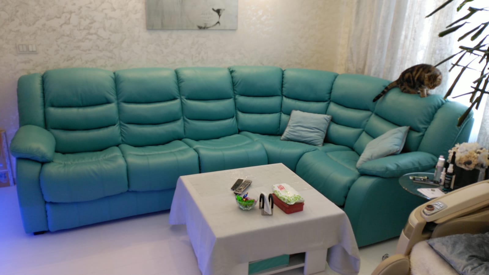 Перетяжка дивана на дому. Троицк